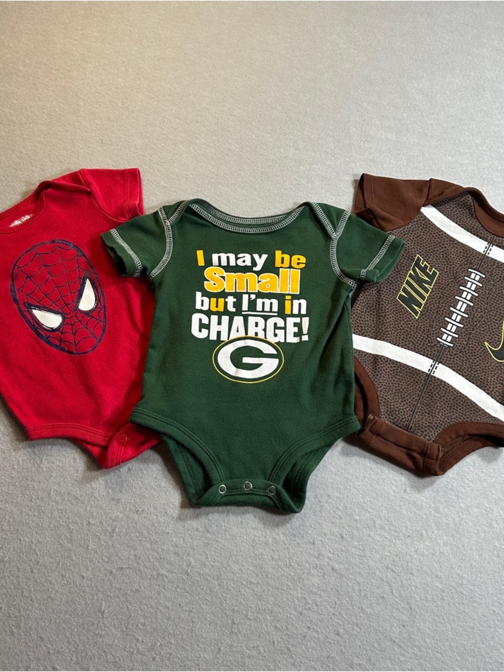 Lot of 3 Baby One Piece 0-3 Months‎ Sports Football Spiderman Packers Bodysuits